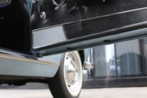 Image 31/56 of Peugeot 404 Coupé (1968)