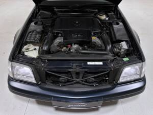 Bild 30/32 von Mercedes-Benz SL 500 (1997)