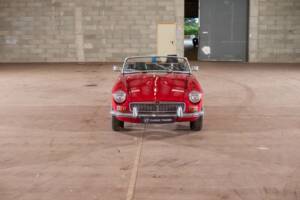 Image 3/27 of MG MGB GT (1972)