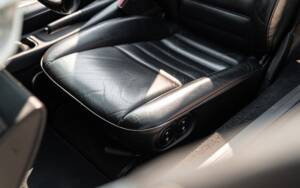 Image 27/48 of Porsche 911 Carrera 4 (1992)