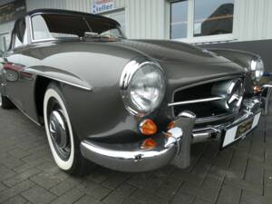 Image 19/26 of Mercedes-Benz 190 SL (1962)