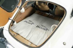 Image 18/19 de Jaguar E-Type (1969)