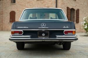 Image 8/50 of Mercedes-Benz 300 SEL 3.5 (1973)