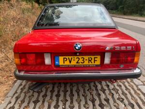 Bild 2/12 von BMW 325i (1986)