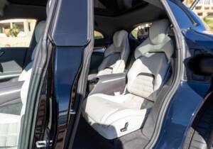 Image 13/21 of Ferrari Purosangue V12 (2025)