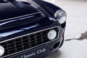 Image 30/41 of MG MGB GT V8 (1976)