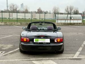 Afbeelding 8/25 van Mazda MX-5 1.6 (2000)
