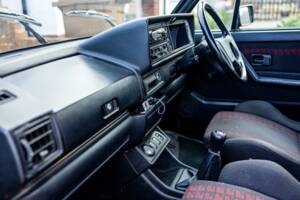 Afbeelding 37/46 van Volkswagen Golf I GTI 1.6 (1993)