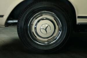 Image 50/50 of Mercedes-Benz 230 SL (1967)