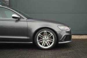 Immagine 10/50 di Audi RS6 Avant (2015)