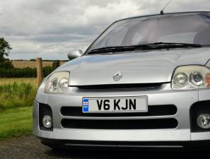 Image 17/50 de Renault Clio II V6 (2002)
