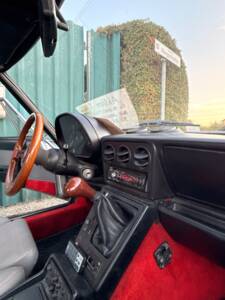 Immagine 36/64 di Alfa Romeo Spider Veloce (1986)