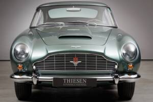 Image 2/26 de Aston Martin DB 4 Vantage (1962)