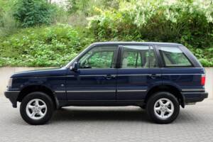 Afbeelding 76/95 van Land Rover Range Rover 4.6 Vogue (2002)