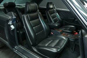 Immagine 21/50 di Mercedes-Benz 560 SEC (1990)