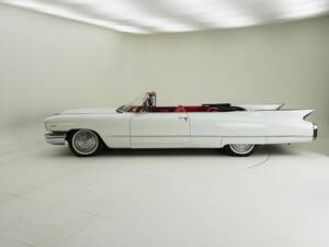 Image 8/15 of Cadillac 62 Convertible (1960)