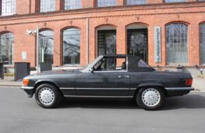 Image 5/17 of Mercedes-Benz 300 SL (1989)