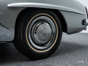 Image 21/44 of Mercedes-Benz 190 SL (1957)
