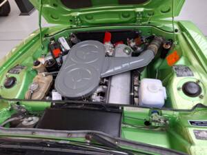 Image 25/43 of BMW 2,5 CS (1975)