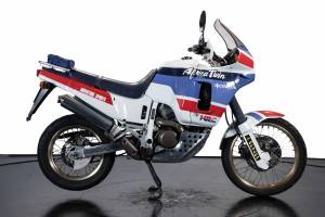 Bild 2/28 von Honda DUMMY (1989)
