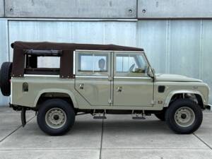 Bild 1/21 von Land Rover Defender 110 (2005)