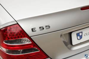 Image 65/72 of Mercedes-Benz E 55 AMG (2002)