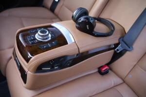 Image 43/50 de BMW 760Li (2011)