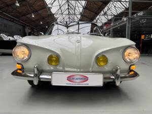 Image 3/37 of Volkswagen Karmann Ghia 1600 L (1968)
