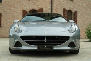 Bild 5/50 von Ferrari California T (2014)