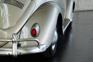 Bild 33/50 von Volkswagen Käfer 1200 Cabriolet (1957)