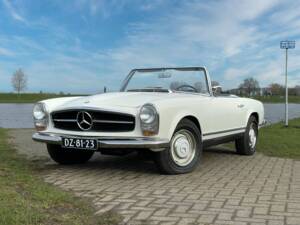 Image 3/8 of Mercedes-Benz 230 SL (1964)