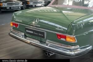 Bild 9/15 von Mercedes-Benz 280 SE 3,5 (1971)
