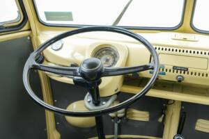 Bild 17/37 von Volkswagen T1 Kastenwagen (1966)