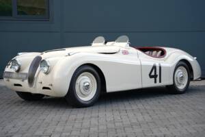 Image 4/50 of Jaguar XK 120 OTS (1950)