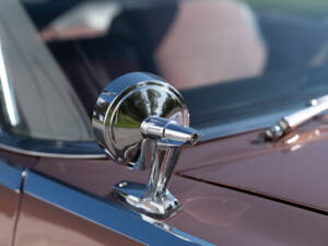 Afbeelding 10/84 van Chrysler New Yorker 2-Door Hardtop (1961)