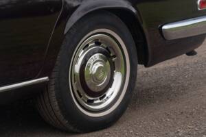 Image 48/50 of Rolls-Royce Silver Shadow I (1972)