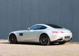 Image 32/56 of Mercedes-AMG GT-S (2017)
