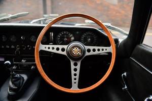 Immagine 31/50 di Jaguar E-Type (2+2) (1966)