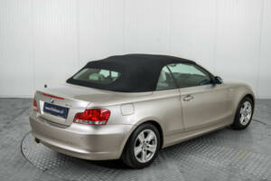 Image 50/50 of BMW 118i (2008)