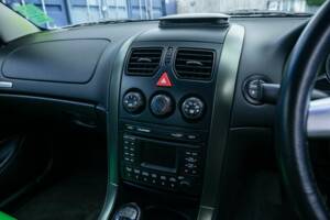 Image 21/45 of Holden LSV R300 (2002)