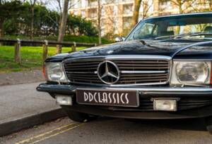 Imagen 8/28 de Mercedes-Benz 380 SL (1985)