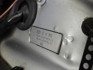 Image 35/51 of Porsche 911 Carrera (1994)