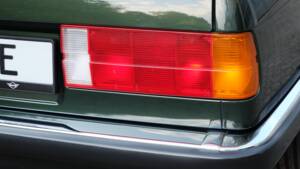Immagine 32/48 di BMW 325i (1986)