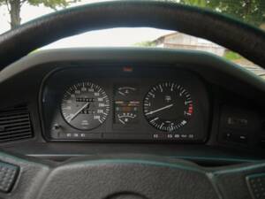 Image 21/42 of BMW 528i (1900)