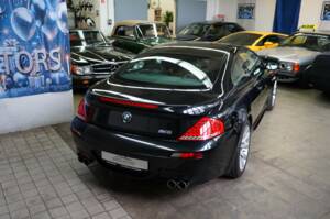 Bild 16/34 von BMW M6 (2008)