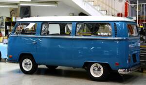 Image 8/33 of Volkswagen T2a minibus (1970)