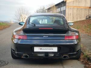 Bild 30/32 von Porsche 911 Turbo (WLS) (2004)