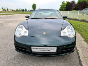 Image 2/25 of Porsche 911 Carrera (2002)