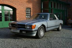 Bild 1/24 von Mercedes-Benz 280 SLC (1981)