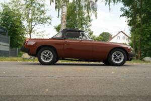Image 6/100 of MG MGB (1978)